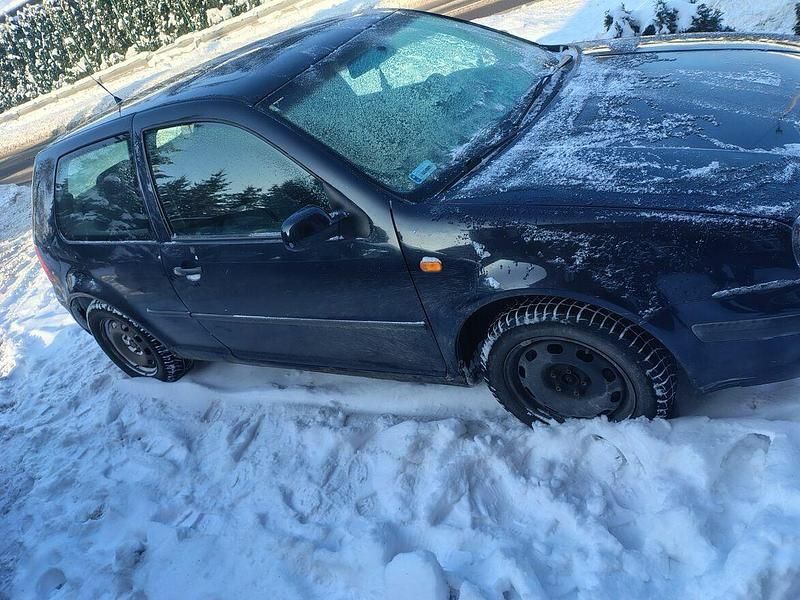 Używany VW Golf IV 1998 Czarny Hatchback