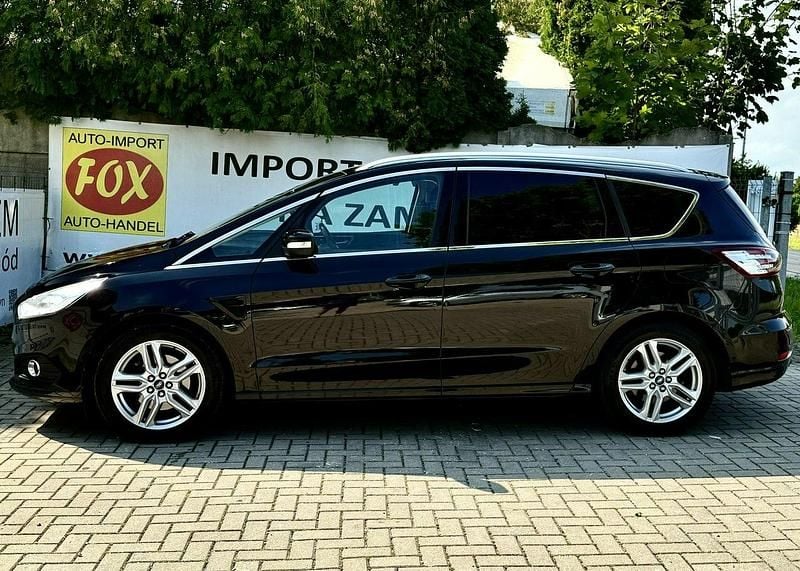 Używany Ford S-MAX S 190 KM (139 kW) 2018 Czarny (metalik) Minivan