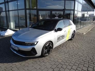Srebrny Używany 2023 Opel Astra GSe | 115 900 zł - Obraz 1/4