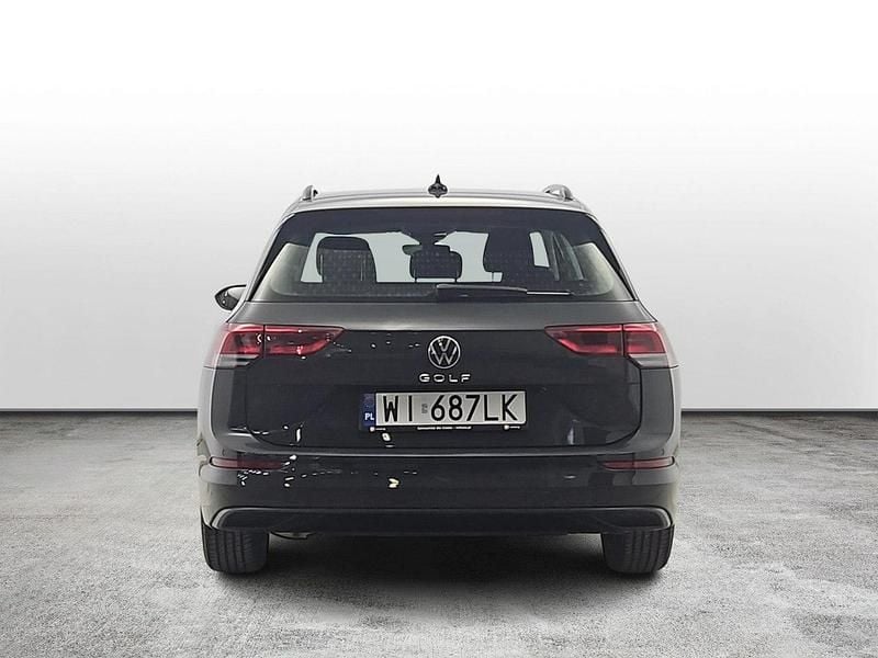 Używany VW Golf VIII Life 115 KM (84 kW) 2021 Szary Kombi