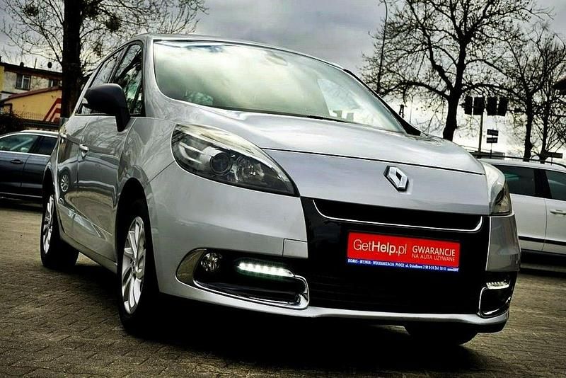 Używany Renault Scénic III 130 KM (95 kW) 2012 Srebrny (metalik) Minivan