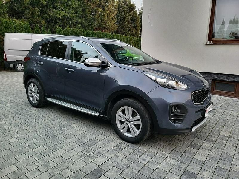 Używany Kia Sportage 132 KM (97 kW) 2018 Niebieski ciemny (metalik) SUV