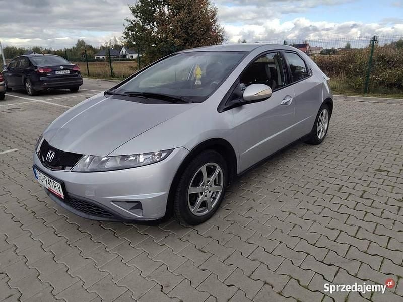 Używany 2006 Honda Civic | 15 000 zł (Uczciwa cena) - Obraz 1/4