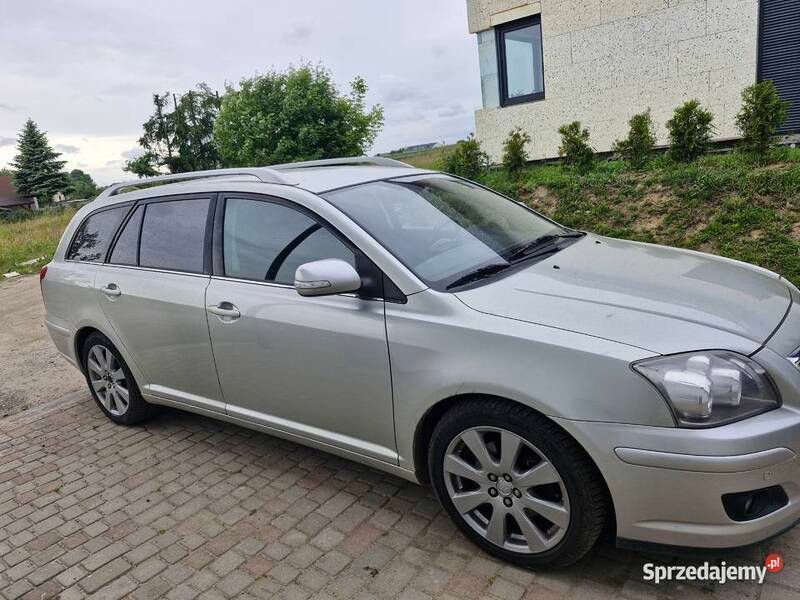 Srebrny Używany 2008 Toyota Avensis Kombi | 16 300 zł (Uczciwa cena) - Obraz 1/4