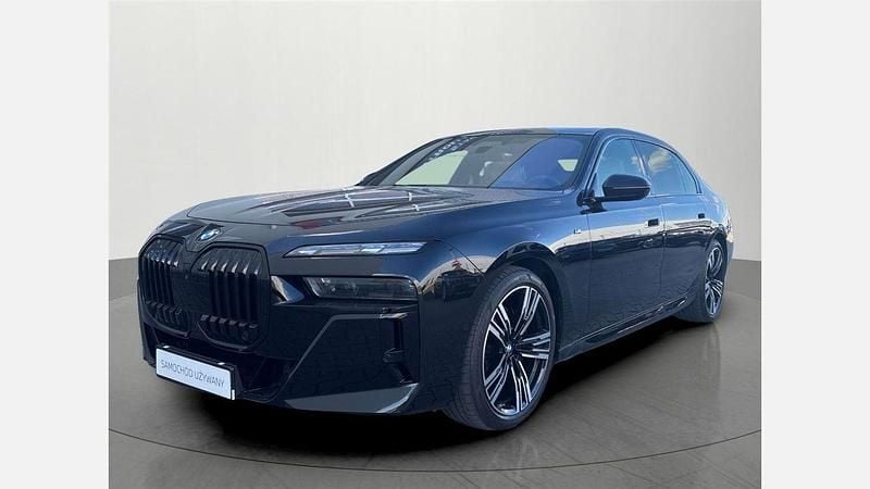 Czarny szafir metalizowany Używany 2023 BMW 740 Comfort Edition Sedan/Limuzyna | 418 900 zł (Uczciwa cena) - Obraz 1/3