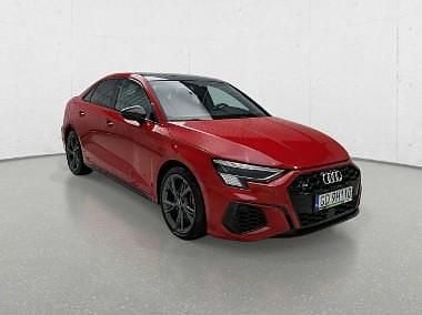 Używany Audi S3 310 KM (228 kW) 2023 Czerwony Sedan/Limuzyna
