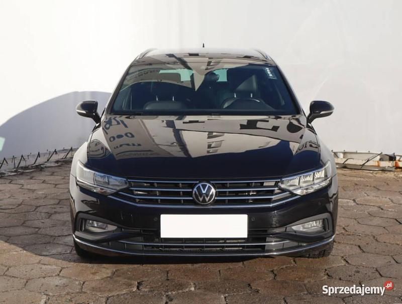 Używany VW Passat 2020 Czarny Kombi