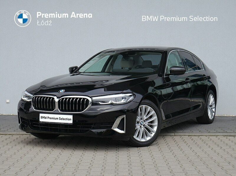 Czarny (metalik) Używany 2021 BMW 520 Sedan/Limuzyna | 154 900 zł (Dość drogi) - Obraz 1/4