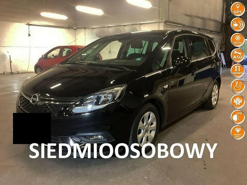 Czarny Używany 2018 Opel Zafira Innovation Minivan | 44 999 zł (Dobra cena) - Obraz 1/4