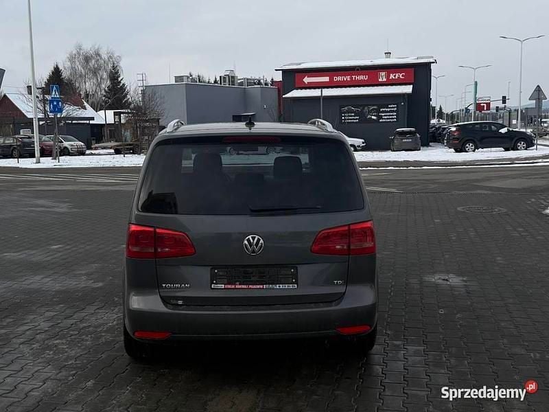 Używany VW Touran 105 KM (77 kW) 2014 Minivan