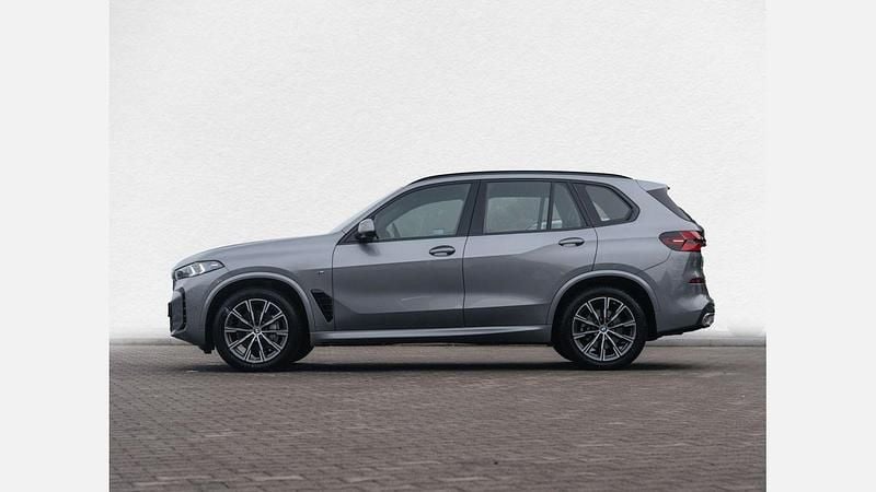 Używany BMW X5 Shadowline 286 KM (210 kW) 2024 Skyscraper grey metallic metalizowany SUV