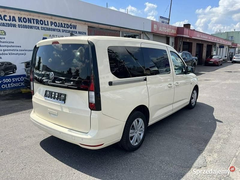 Używany VW Caddy Maxi 122 KM (89 kW) 2021 Beżowy Minivan