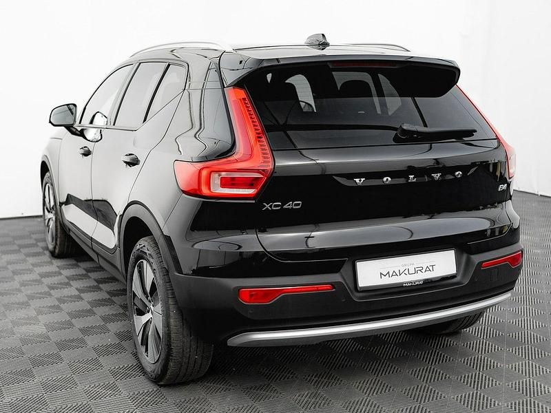 Używany Volvo XC40 Core 197 KM (144 kW) 2022 Czarny SUV