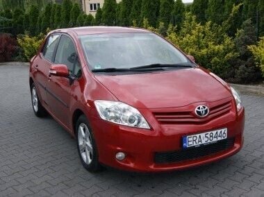 Bordowy Używany 2012 Toyota Auris Hatchback | 31 000 zł (Dobra cena) - Obraz 1/4