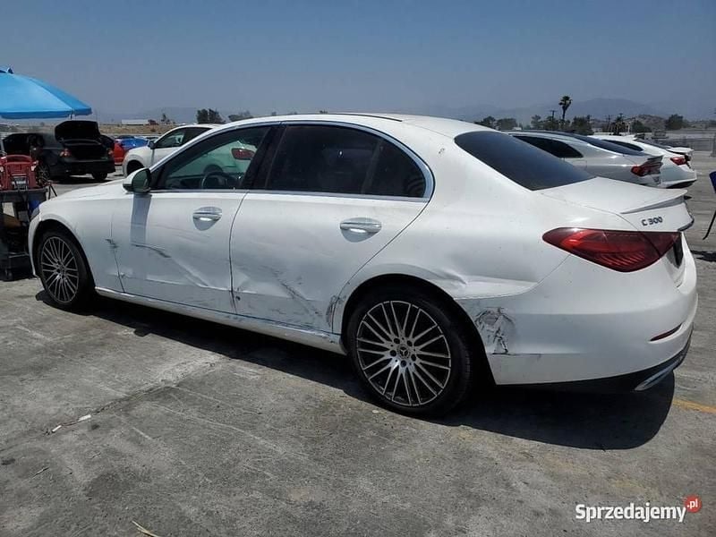 Biały Używany 2021 Mercedes C300 Sedan/Limuzyna | 115 000 zł - Obraz 1/4