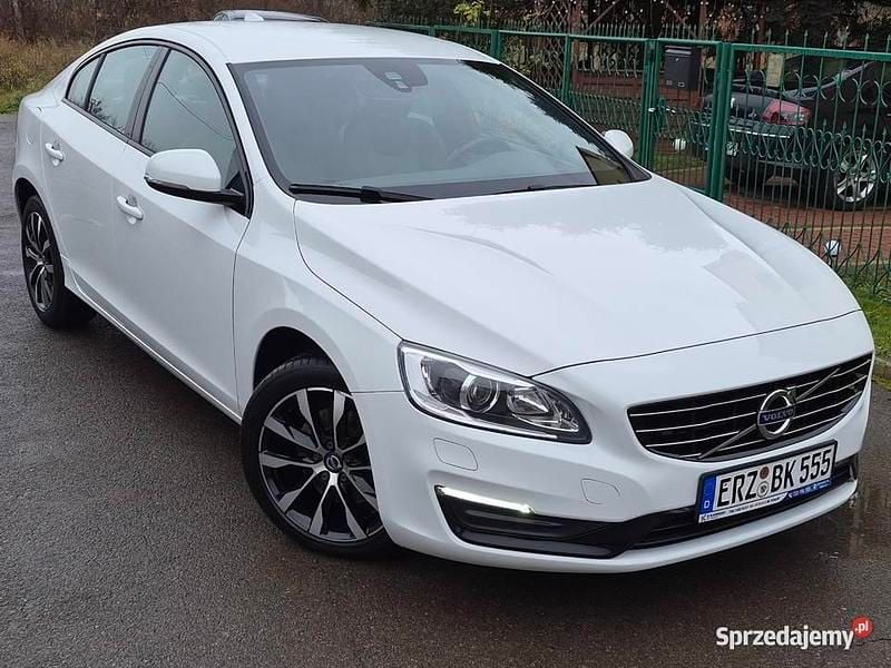 Biały Używany 2017 Volvo S60 Sedan/Limuzyna | 55 999 zł (Dobra cena) - Obraz 1/4
