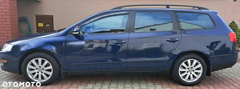 Niebieski Używany 2007 VW Passat Comfortline Kombi | 15 990 zł (Dość drogi) - Obraz 1/4