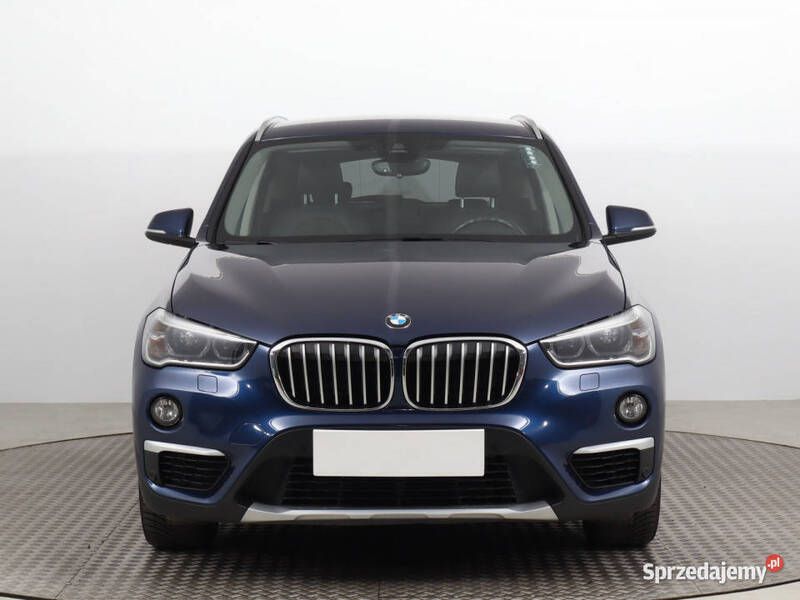 Niebieski Używany 2018 BMW X1 SUV | 83 999 zł (Super Cena) - Obraz 1/4