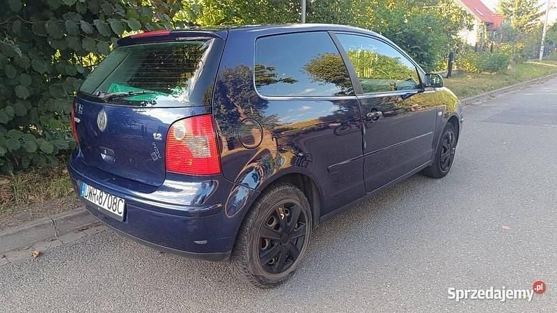 Granatowy Używany 2004 VW Polo Hatchback | 3200 zł (Dobra cena) - Obraz 1/4