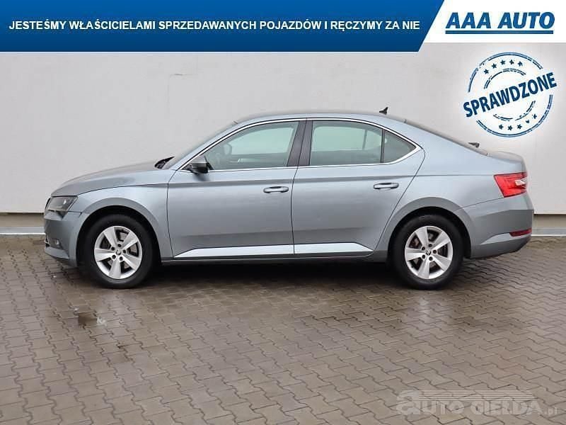 Używany Skoda Superb 2016 Srebrny
