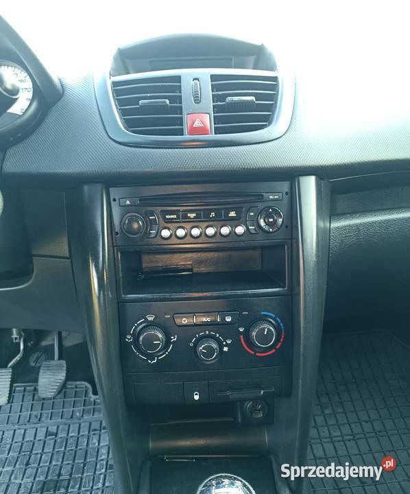 Srebrny Używany 2010 Peugeot 207 Hatchback | 13 999 zł (Dość drogi) - Obraz 1/4