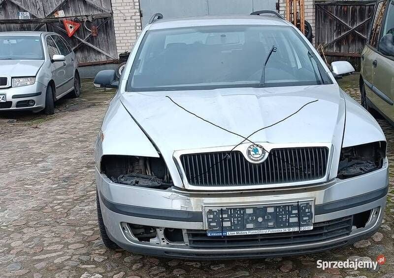 Używany Skoda Octavia 102 KM (75 kW) 2010 Srebrny Kombi