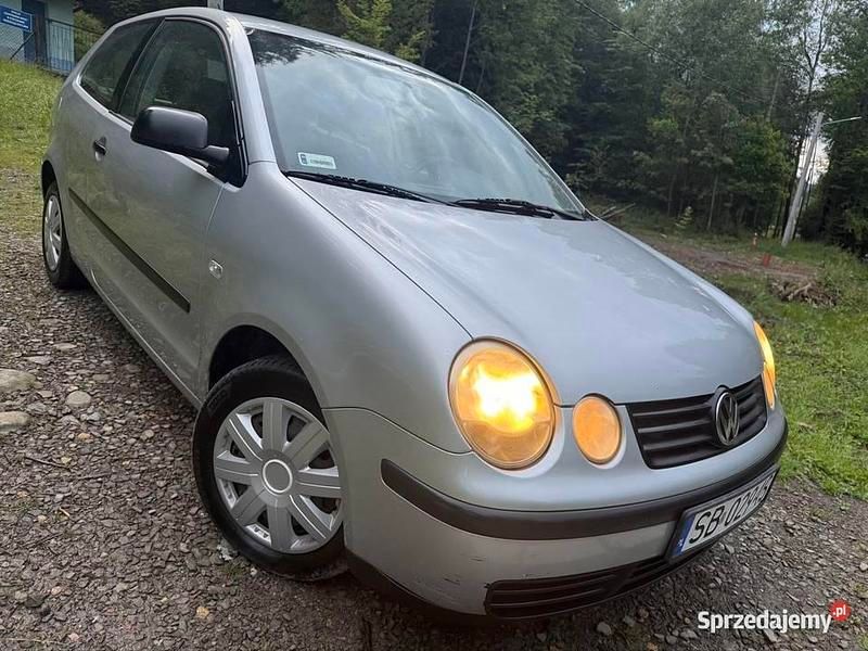 Srebrny Używany 2003 VW Polo Hatchback | 3350 zł (Dobra cena) - Obraz 1/4
