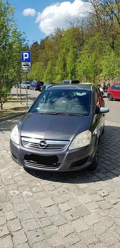 Szary Używany 2008 Opel Zafira Minivan | 6900 zł (Uczciwa cena) - Obraz 1/4