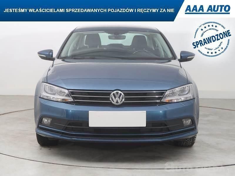 Używany VW Jetta 2017 Błękitny Sedan/Limuzyna
