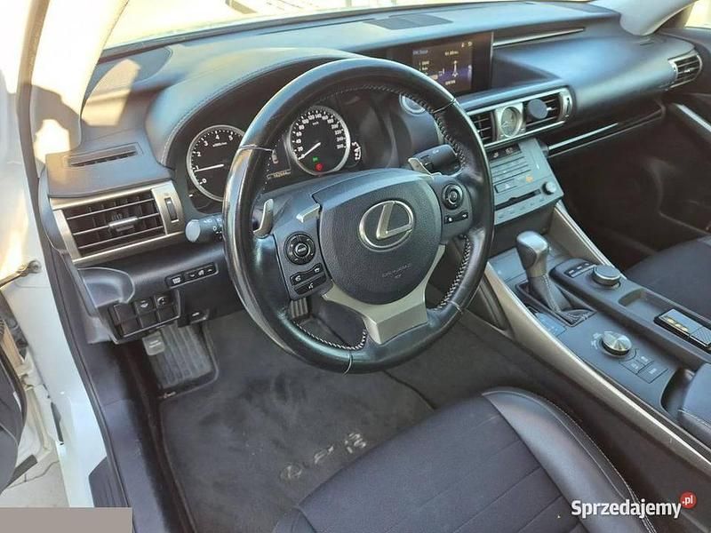 Biały Używany 2016 Lexus IS200t Sedan/Limuzyna | 74 500 zł - Obraz 1/4