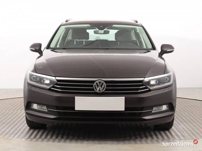 Brązowy Używany 2015 VW Passat Kombi | 48 999 zł (Uczciwa cena) - Obraz 1/4