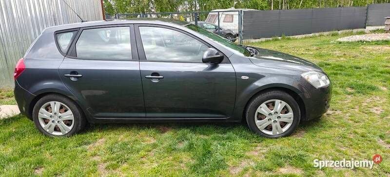 Szary Używany 2009 Kia Ceed Hatchback | 9900 zł (Dobra cena) - Obraz 1/4