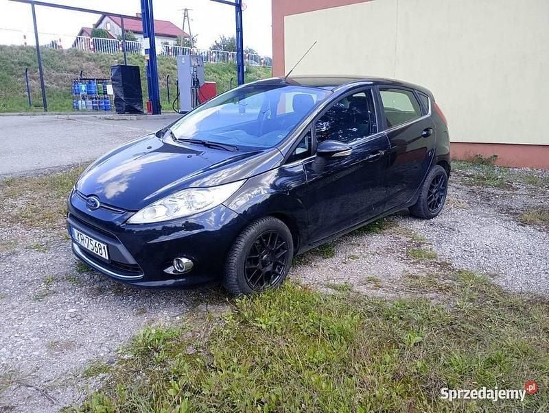 Czarny Używany 2011 Ford Fiesta Hatchback | 17 500 zł (Uczciwa cena) - Obraz 1/4