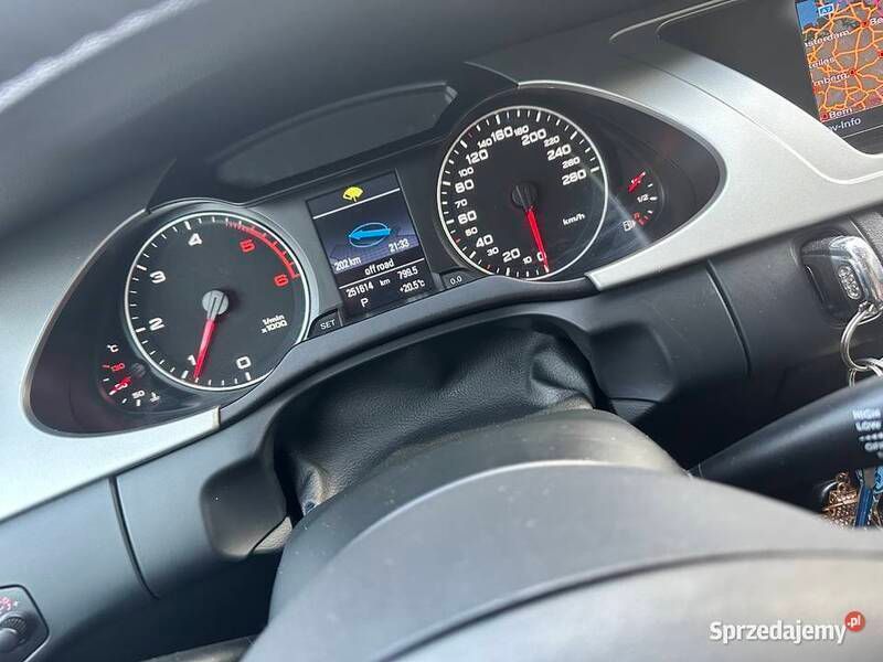 Używany Audi A4 Comfort 2011 Czarny Sedan/Limuzyna