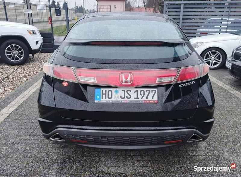 Używany Honda Civic 140 KM (102 kW) 2007 Czarny Hatchback