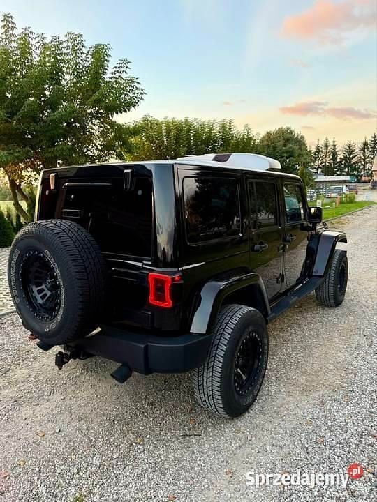 Używany Jeep Wrangler 2016 Czarny SUV