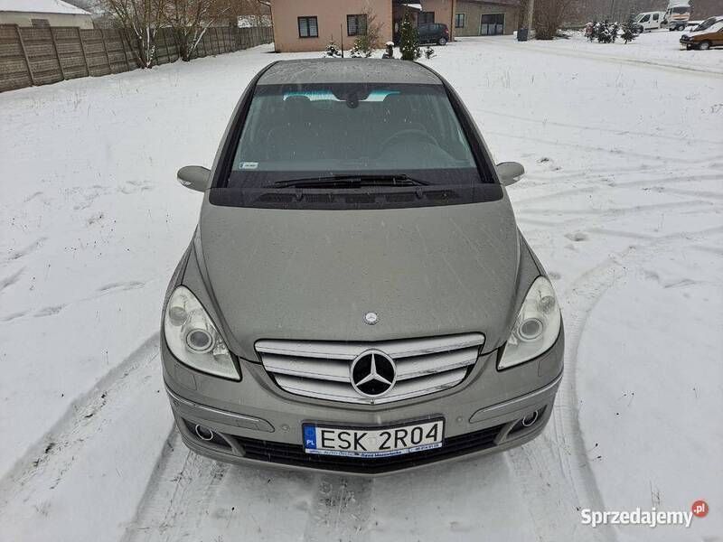 Używany Mercedes A200 2008 Szary Minivan