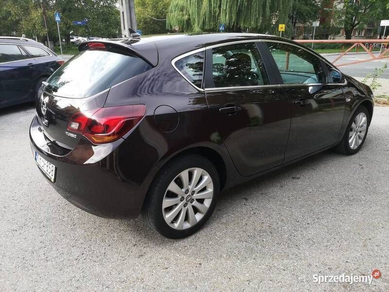 Brązowy Używany 2012 Opel Astra Cosmo Hatchback | 29 900 zł (Uczciwa cena) - Obraz 1/4