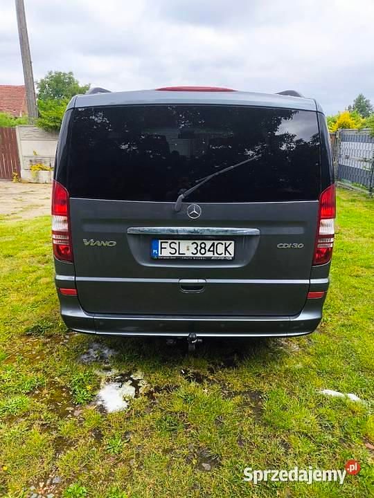Używany 2011 Mercedes Viano Minivan | 75 000 zł - Obraz 1/4
