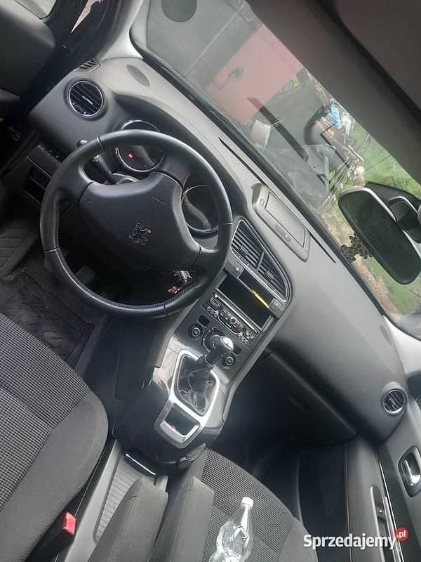 Używany 2013 Peugeot 5008 Minivan | 22 900 zł (Super Cena) - Obraz 1/4