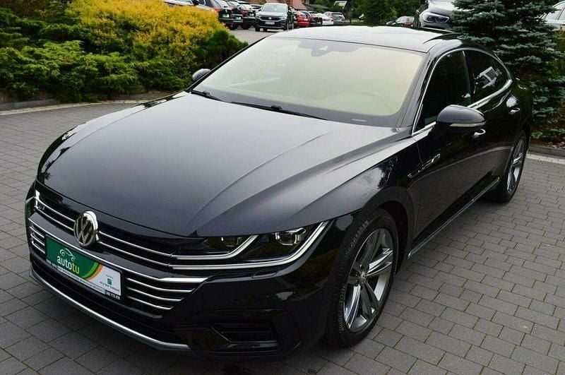 Czarny (metalik) Używany 2020 VW Arteon R-line Sedan/Limuzyna | 95 900 zł (Uczciwa cena) - Obraz 1/4