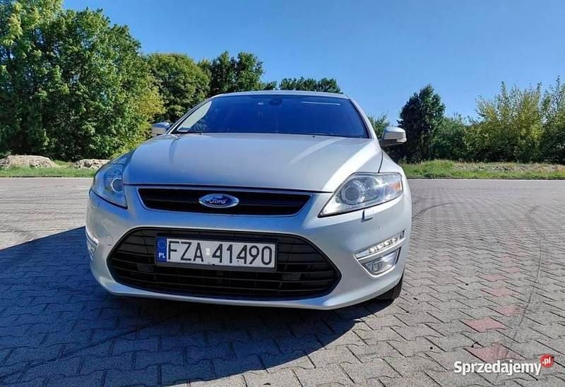 Używany Ford Mondeo 2011 Srebrny Kombi