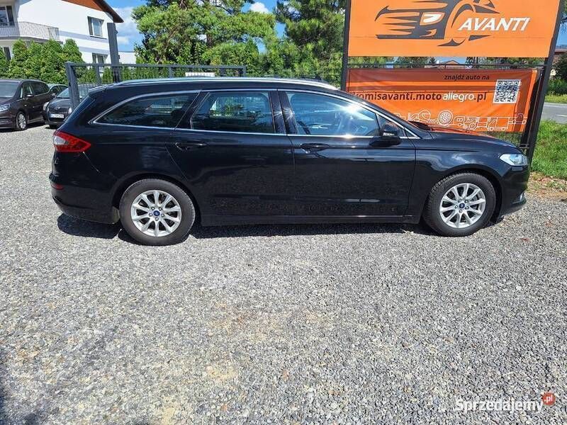 Używany Ford Mondeo 2016 Czarny Sedan/Limuzyna