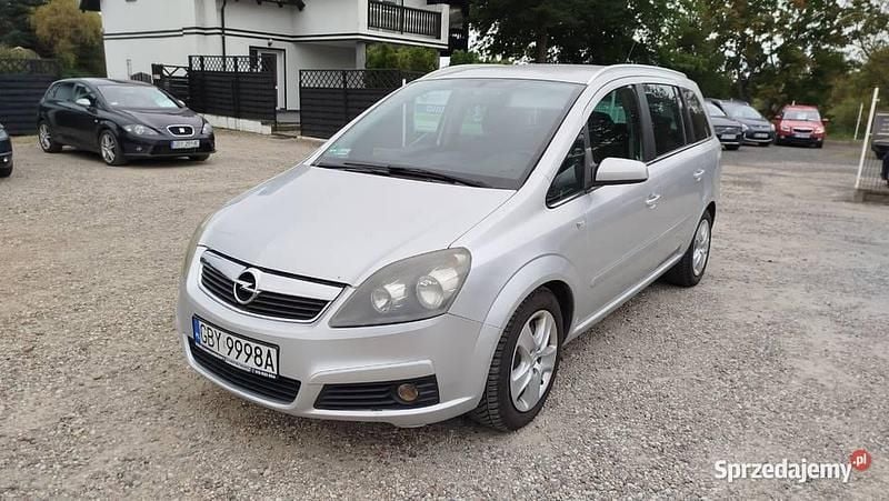 Srebrny Używany 2007 Opel Zafira Minivan | 8500 zł (Uczciwa cena) - Obraz 1/4