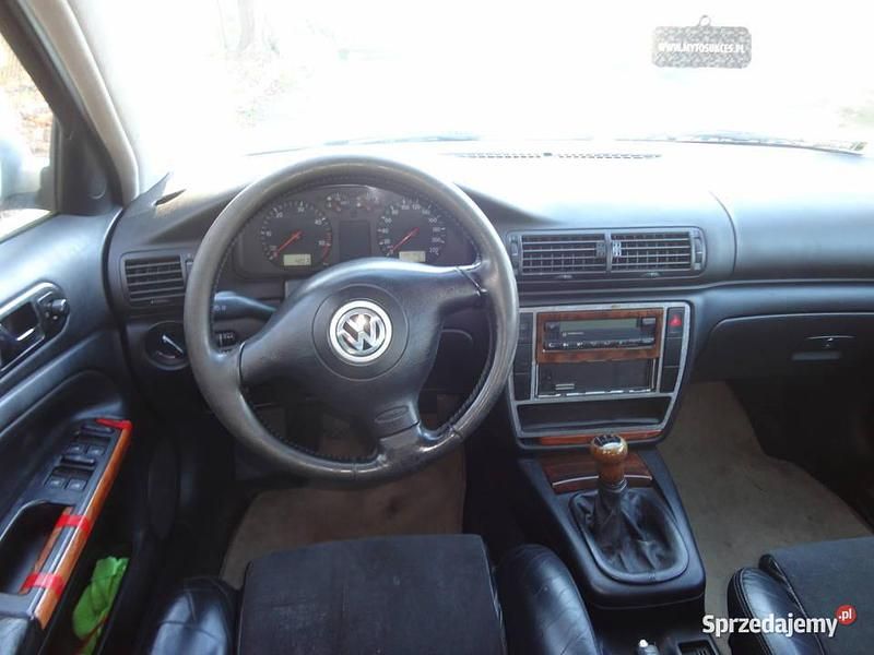 Używany VW Passat 1999 Grafitowy Kombi