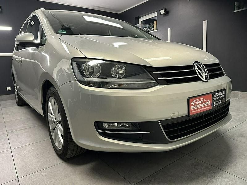 Używany VW Sharan 170 KM (125 kW) 2011 Brązowobeżowy Minivan