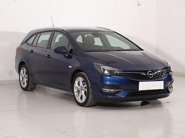 Niebieski Używany 2020 Opel Astra Kombi | 42 999 zł (Uczciwa cena) - Obraz 1/4