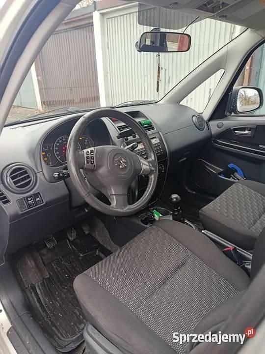 Używany Suzuki SX4 2008 Srebrny Hatchback