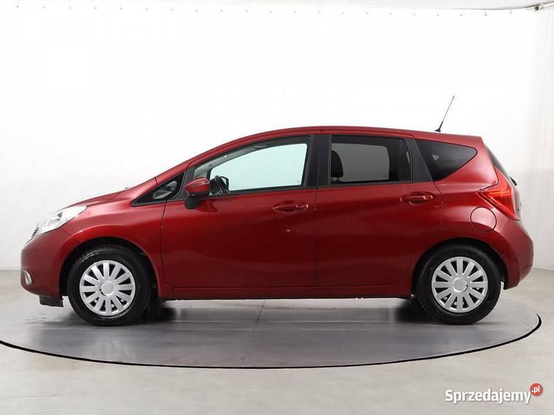 Używany Nissan Note 2015 Bordowy Hatchback