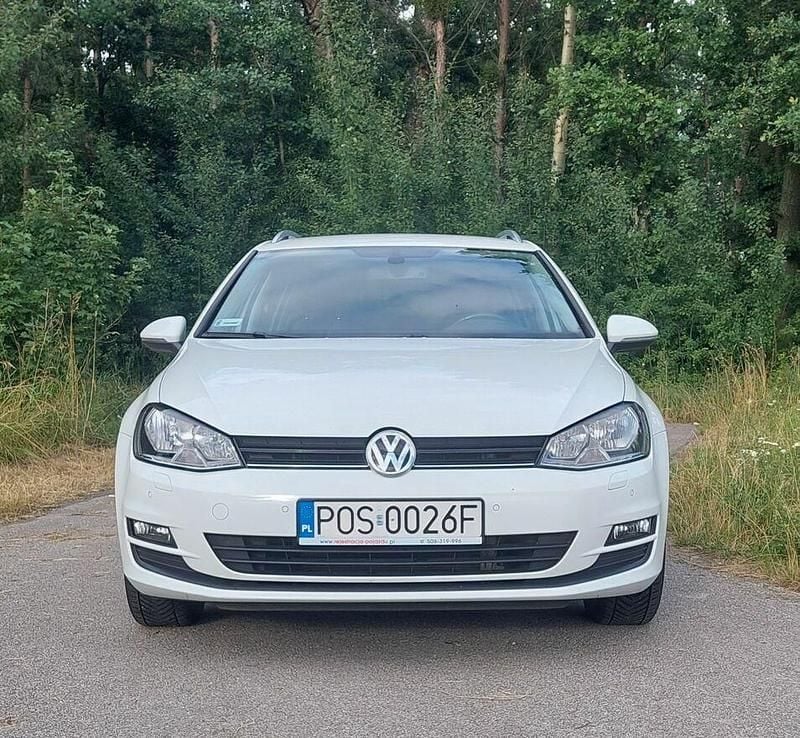 Biały Używany 2016 VW Golf VII LOUNGE Kombi | 31 900 zł (Uczciwa cena) - Obraz 1/4